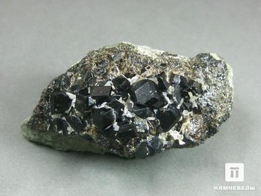 Андрадит, Гранат, Меланит (чёрный гранат). Андрадит (меланит), друза 5х3х2,5 см