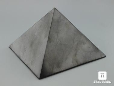 Шунгит. Пирамида из шунгита, полированная 15х15 см