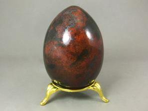Тейский жад. Яйцо из хантигирита (тейского жада), 7,6х5,5 см