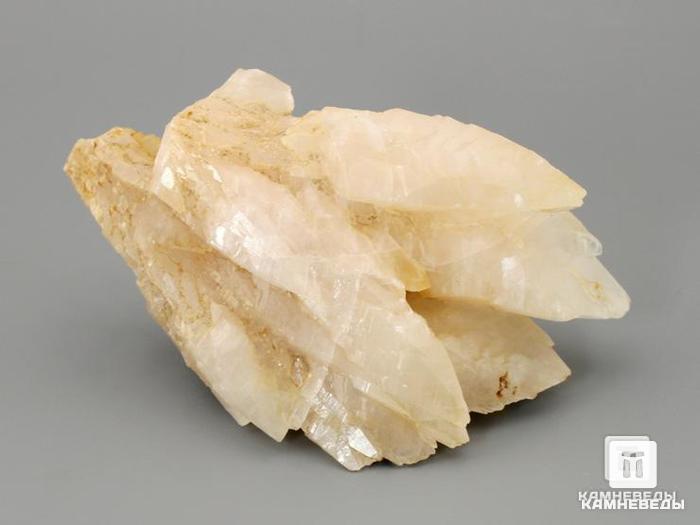 Кальцит, сросток расщепленных кристаллов 10,7х6,4х4 см, 10-101/47, фото 1