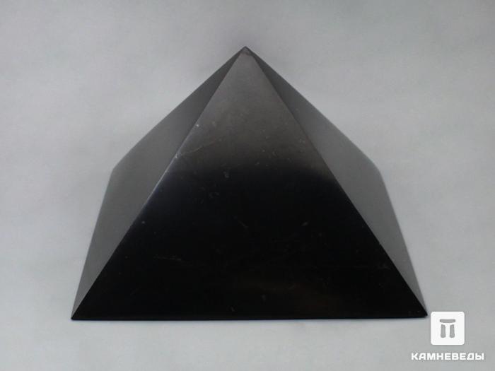 Пирамида из шунгита, полированная 20х20 см, 20-44/1, фото 1