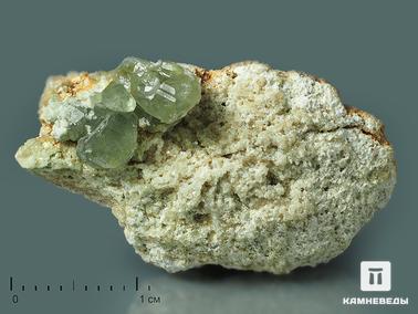 Демантоид (зелёный андрадит), Андрадит, Гранат. Демантоид, кристаллы на породе 3х1,8х0,9 см