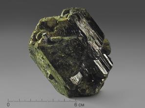 Эпидот. Эпидот, кристалл 8,1х6,5х3,8 см