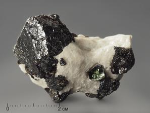 Магнетит, сросток кристаллов 4,5х3х2,5 см