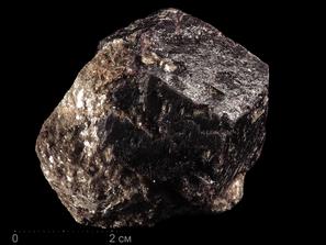 Гранат, Альмандин, Мусковит. Гранат (альмандин), кристалл с мусковитом 5-6,5 см