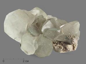 Кальцит, сросток кристаллов 7,9х5,2х4,7 см