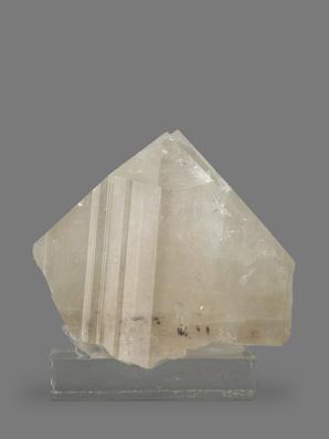 Топаз, кристалл на подставке 3,3х3,2х3,2 см