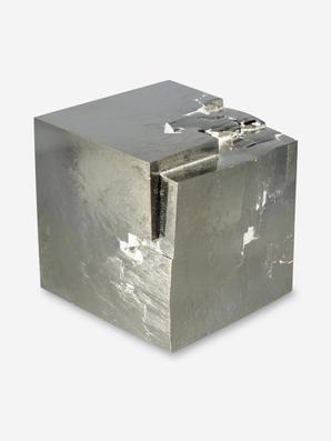 Пирит, кубический кристалл 3,9х3,7 см