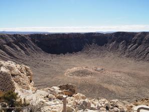 Аризонский кратер (Meteor Crater), вид со смотровой площадки