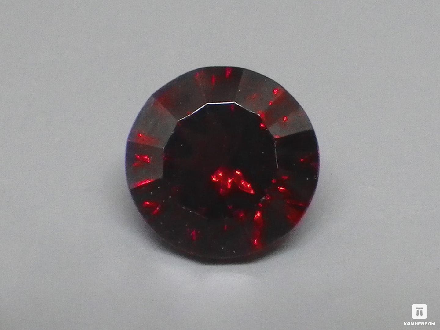 Гранат, огранка 8х5 мм (2,5 ct) чокер из флюорита огранка