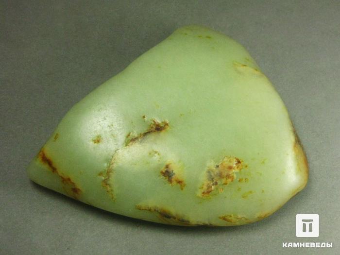 Нефрит, природная галька 8 см, 10-290/2, фото 1