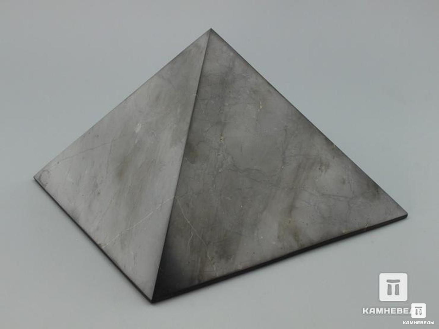 Пирамида из шунгита, полированная 15х15 см наклейка новогодняя снежинка белая 15х15