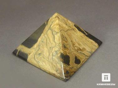 Сенгилит. Пирамида из сенгилита, 4,5х4,5х2,8 см