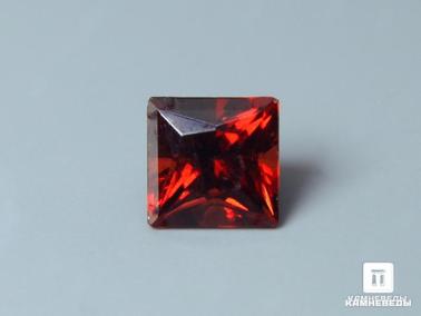 Гранат. Гранат, огранка 4х4х3 мм (0,4 ct)