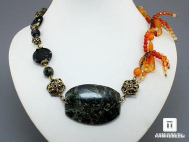 Сердолик, Яшма. Бусы из яшмы и сердолика
