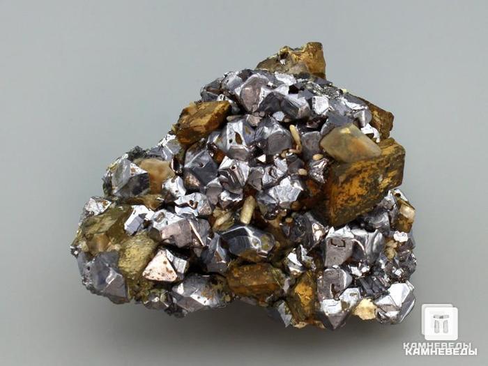 Галенит с кальцитом, 7,6х6,8х4 см, 10-102/17, фото 1