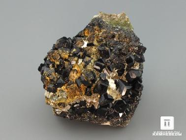 Андрадит, Гранат, Меланит (чёрный гранат). Андрадит (меланит), 5,2х4,7х3,5 см