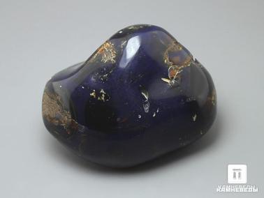 Янтарь. Голубой янтарь, полированный 6х4,4х4,1 см