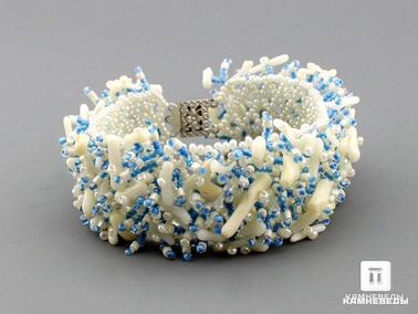 Кораллы. Браслет из коралла белого и бисера