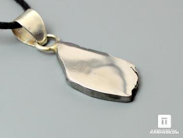 Метеориты. Кулон из метеорита Чинге, 2,5х1х0,2 см