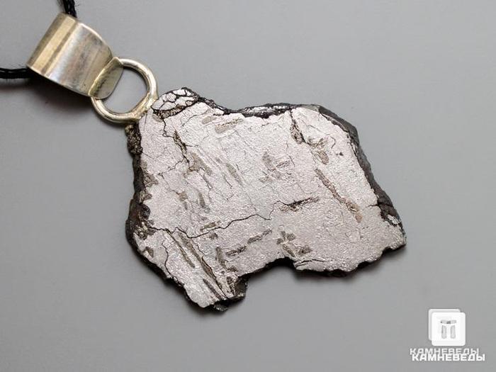 Кулон из метеорита Уруасу, 3,3х2,6х0,3 см, 40-79/103, фото 1