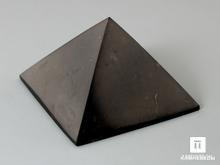 Пирамида из шунгита, полированная 4х4 см