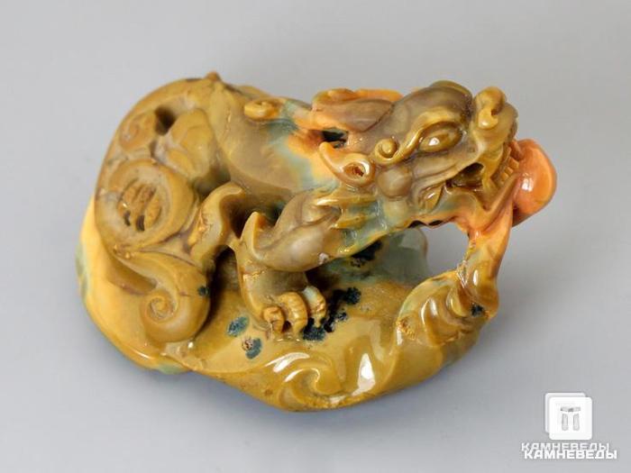 Китайский дракон из халцедона, 4,8х3,3х3,1 см, 23-130/17, фото 2