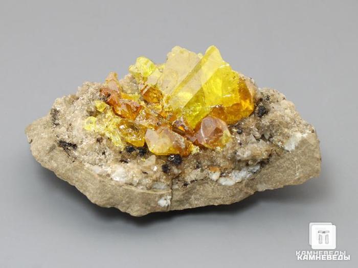 Сера самородная на породе, 7,5х6х3,7 см, 10-6/19, фото 1