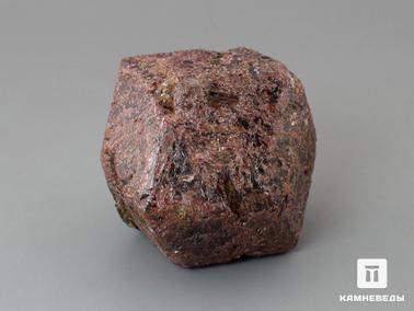 Альмандин, Гранат. Альмандин (гранат), кристалл 6,2х5х4,7 см