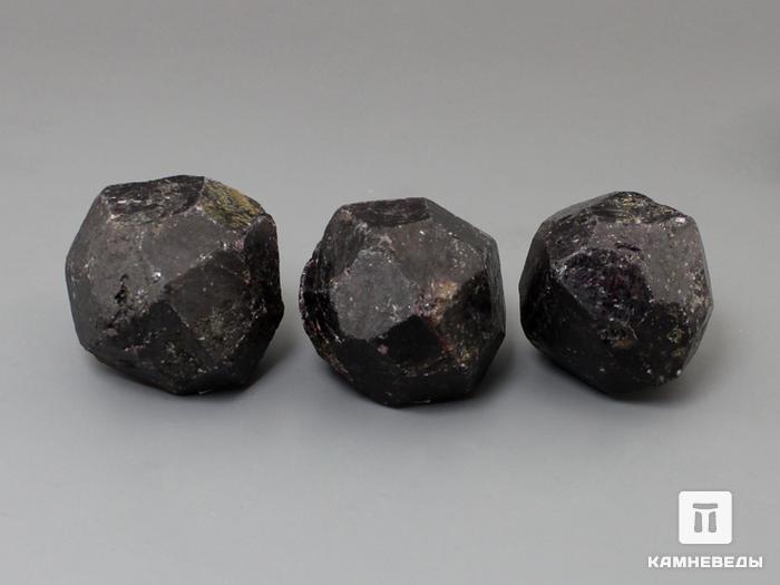 Альмандин (гранат), кристалл 3х3 см, 10-158/47, фото 3