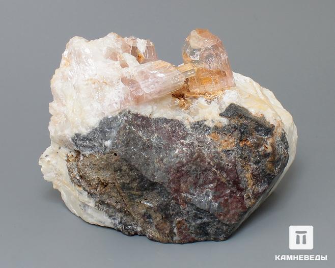 Топаз, кристаллы на альбите 7,6х5,6х5,4 см, 10-30/24, фото 1