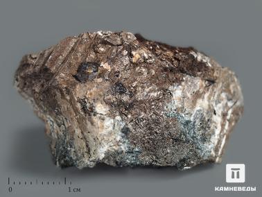 Ферсманит, Эгирин. Ферсманит с эгирином, 4,9х3,4х2,5 см