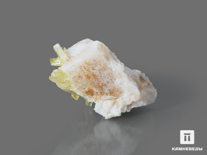 Бразилианит на альбите, 5х2,8х2,8 см, 10-246/2, фото 2