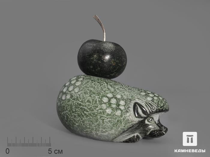 Ежик с яблоком из талькохлорита, 13,4х11х9 см, 23-248/4, фото 1