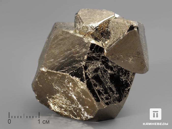 Пирит, сросток кристаллов 4,4х4х2,8 см, 10-2/16, фото 1
