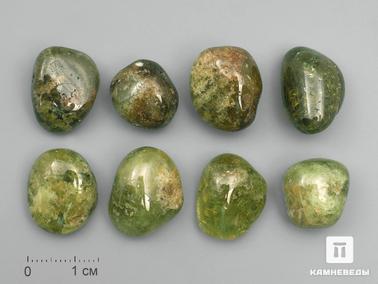 Гранат. Гроссуляр (зеленый гранат), галтовка 1,5-2 см