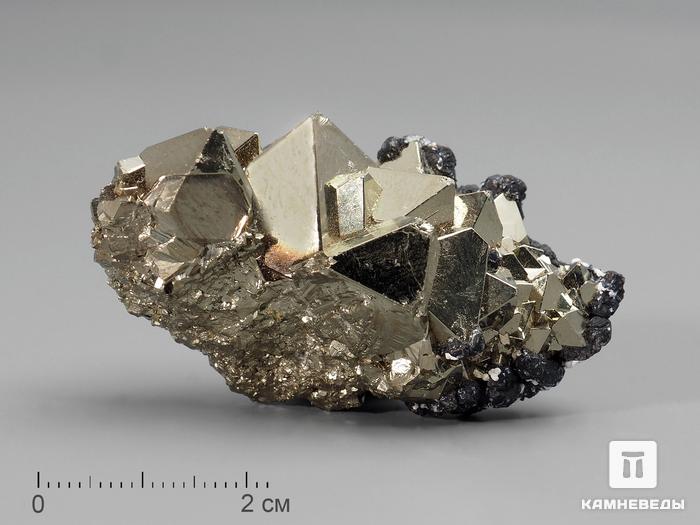 Пирит со сфалеритом, сросток кристаллов 4х3х2,5 см, 10-2/31, фото 1