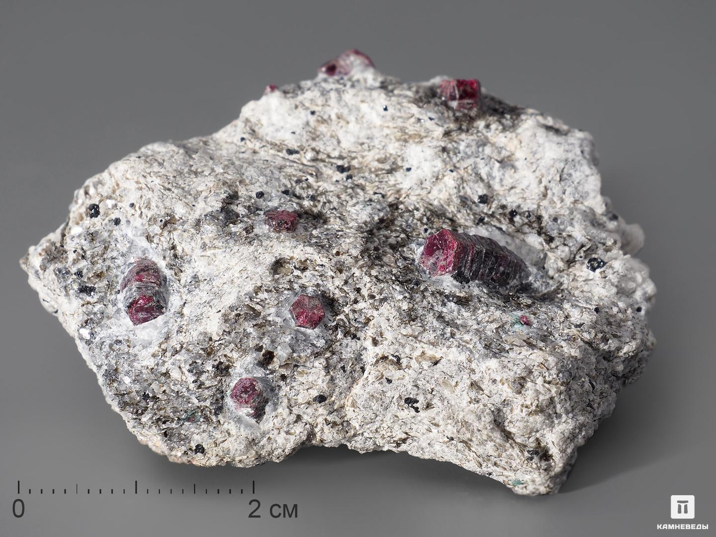 Корунд красный, кристаллы в кристаллическом сланце 6х4,7х2,5 см екатеринбург ekaterinburg архитектурное наследие в фотографиях