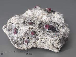 Корунд красный, кристаллы в кристаллическом сланце 6х4,7х2,5 см