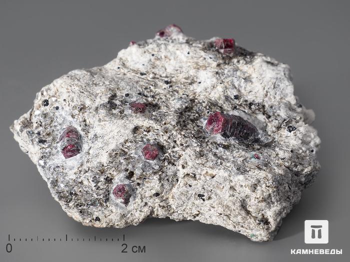 Корунд красный, кристаллы в кристаллическом сланце 6х4,7х2,5 см, 10-208/20, фото 1