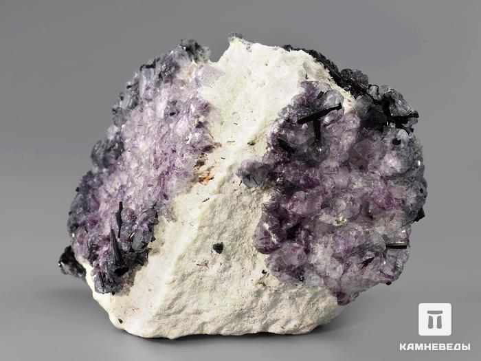 Флюорит с шерлом на микроклине, 11х8,6х8 см, 10-648, фото 2