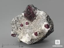 Кристаллы корунда красного в кристаллическом сланце, 7,3х6,1х5,2 см