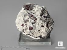 Кристаллы корунда красного в кристаллическом сланце, 4,8х4,5х3,8 см
