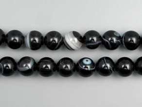 Бусины из чёрного агата (чёрного оникса), 46-49 шт. на нитке, 8-9 мм