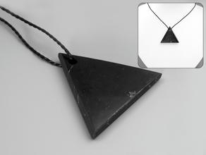 Женский кулон «Треугольник» из шунгита, 4,5х4х0,3 см
