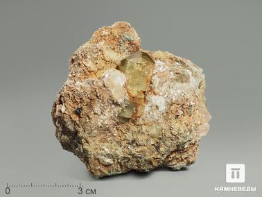 Апатит. Апатит, кристалл на породе, 8,2х6,5х6,1 см