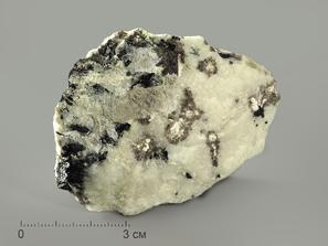 Келдышит, Эвдиалит, Альбит. Келдышит с эвдиалитом в альбите, 8х5,4х3,7 см