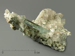 Аквамарин, кристалл на кварце 11,4х10,1х2,5 см