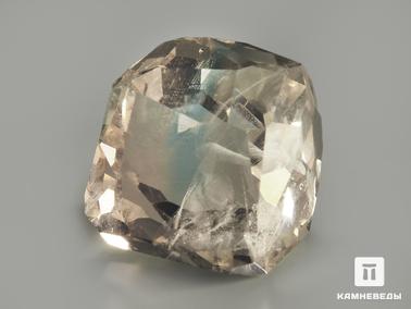 Топаз. Топаз полихромный, огранка 2х1,8х1,7 см (65,3 ct)