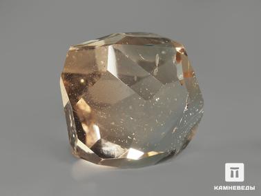 Топаз. Топаз, огранка 2,2х2,1х1,4 см (48,5 ct)